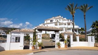 Piso en venta en Los Naranjos en Marbella