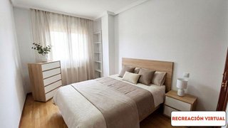 Piso en venta en Universidad en Ávila