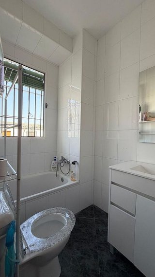 Casa adosada en venta en Illora