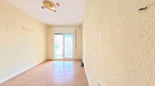 Piso en venta en Fondo en Santa Coloma de Gramanet