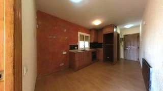 Piso en venta en Fondo en Santa Coloma de Gramanet