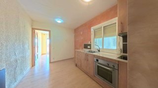 Piso en venta en Fondo en Santa Coloma de Gramanet