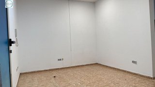 Local comercial en alquiler en Camí fondo en Valencia