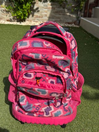 Mochila Totto con ruedas en perfecto estado