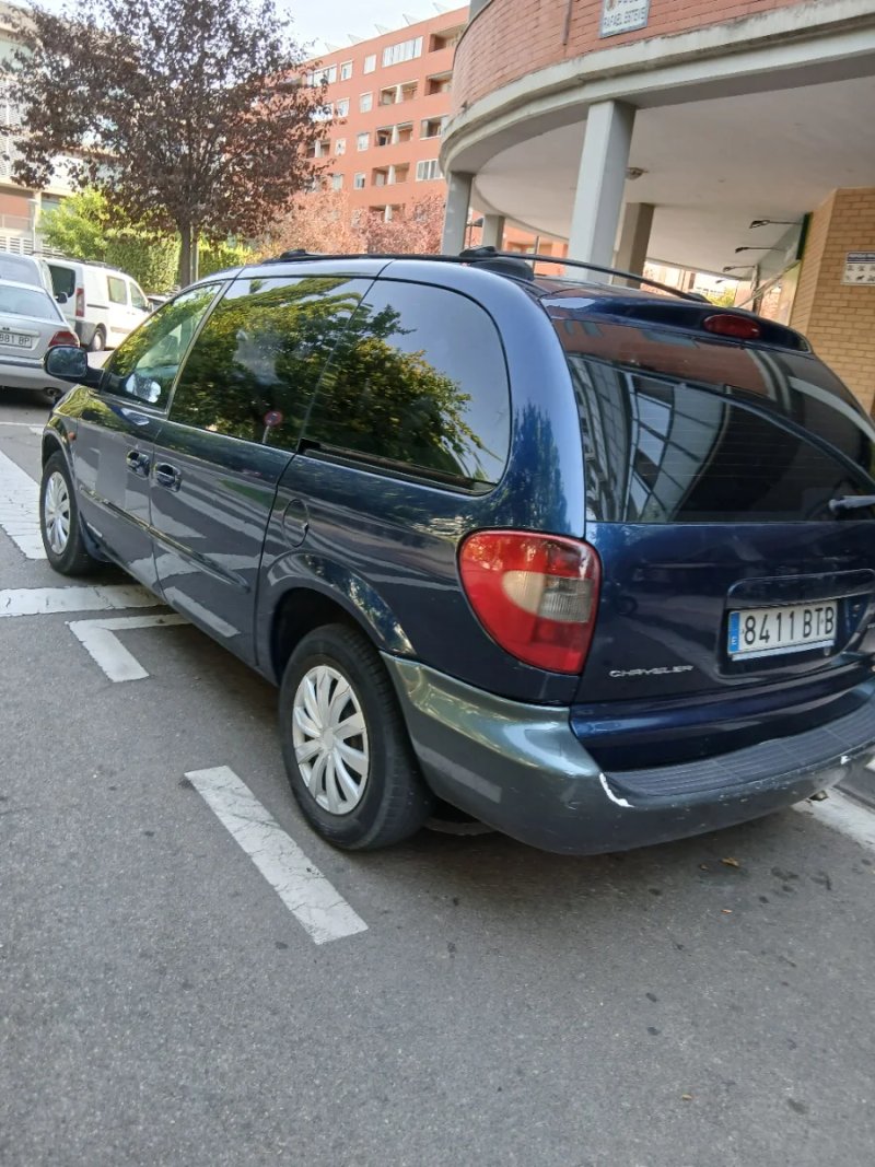 Chrysler Voyager 2002 - foto 1