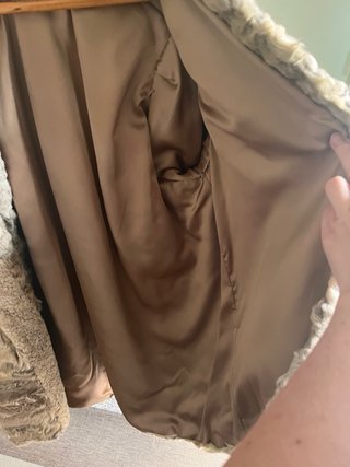 Chaquetón de astracán beige y marrón