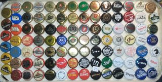 Chapas de cerveza y refrescos