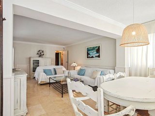 Piso en venta en Playa de la Fontanilla en Marbella