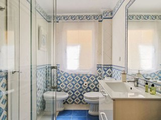 Piso en venta en Playa de la Fontanilla en Marbella