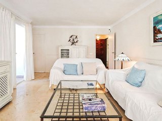 Piso en venta en Playa de la Fontanilla en Marbella
