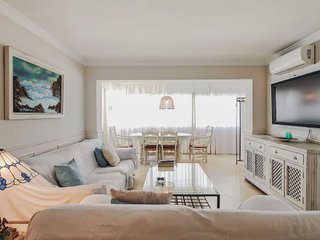 Piso en venta en Playa de la Fontanilla en Marbella