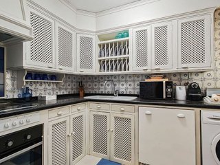 Piso en venta en Playa de la Fontanilla en Marbella