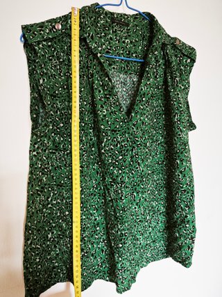 Blusa verde animal print