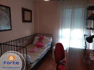 Piso en venta en Poniente-Norte - Miralbaida - Parque Azahara en Córdoba