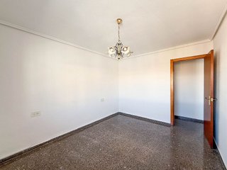 Piso en venta en Camí fondo en Valencia