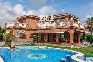 Chalet en venta en Berà Mar - El Francaset en Roda de Barà