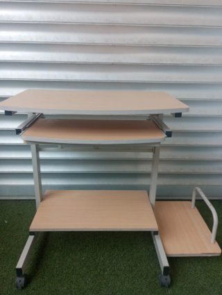 Mesa Ordenador con Bandejas Extraíbles