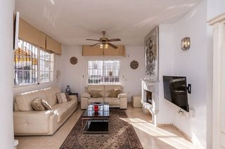 Casa pareada en venta en Costabella en Marbella