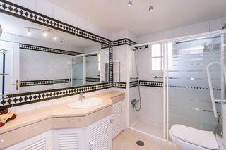 Casa pareada en venta en Costabella en Marbella