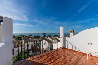 Casa pareada en venta en Costabella en Marbella