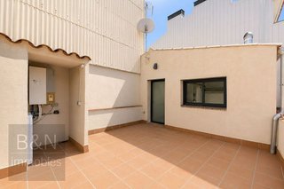 Casa en venta en Les Arenes - La Grípia  Can Montllor en Terrassa