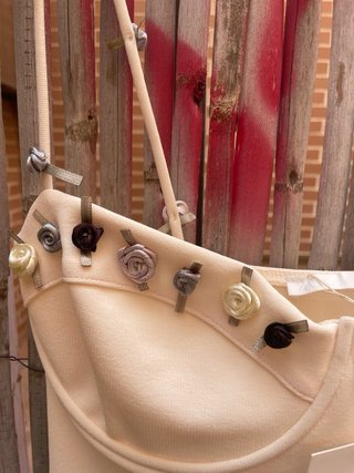 Vestido Zara Beige Adornado con flores