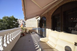 Dúplex en venta en Avda. de Abril. - 9 de octubre en Sagunto