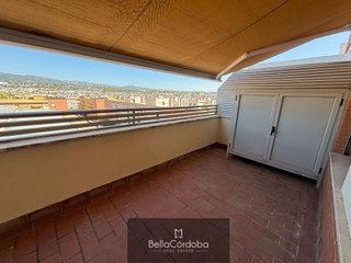Piso en venta en Santa Rosa - Valdeolleros en Córdoba