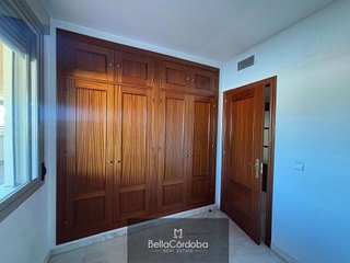 Piso en venta en Santa Rosa - Valdeolleros en Córdoba