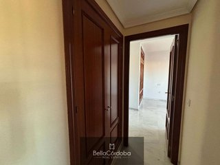 Piso en venta en Santa Rosa - Valdeolleros en Córdoba