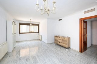 Piso en venta en Bola de Oro - Serrallo en Granada
