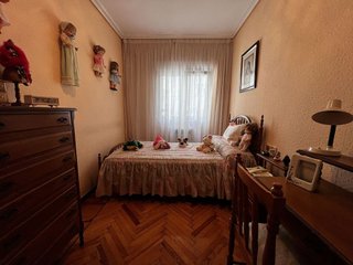 Piso en venta en Numancia - San Fernando en Santander