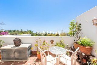 Dúplex en venta en Nagüeles Alto en Marbella