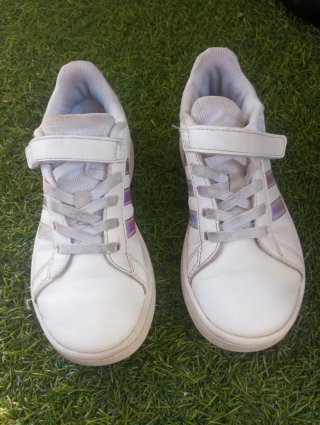 Zapatillas y sandalias niña