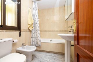 Piso en venta en Bola de Oro - Serrallo en Granada