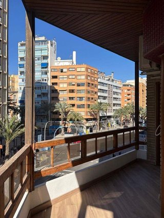 Piso en venta en Centro en Alicante