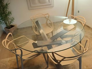 Mesa Comedor Cristal y Acero + 4 Sillas