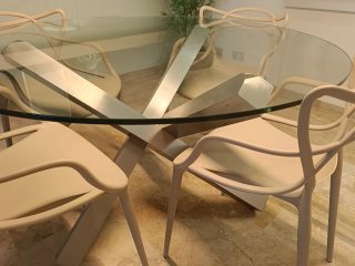 Mesa Comedor Cristal y Acero + 4 Sillas