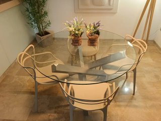 Mesa Comedor Cristal y Acero + 4 Sillas