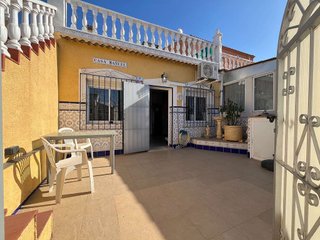 Casa adosada en venta en La Siesta - El Salado - Torreta en Torrevieja