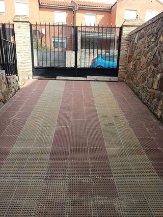 Casa adosada en venta en Yuncos
