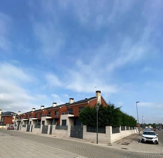 Casa adosada en venta en El Carmen - Casas del Hogar en Palencia
