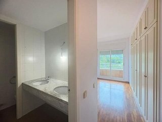 Piso en venta en La Maternitat i Sant Ramon en Barcelona