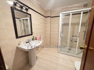 Piso en venta en Plaza España - Villa Pilar - Reyes Católicos - Vadillos en Burgos