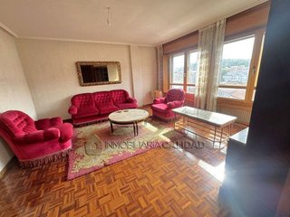 Piso en venta en Plaza España - Villa Pilar - Reyes Católicos - Vadillos en Burgos
