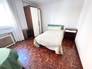 Piso en venta en Plaza España - Villa Pilar - Reyes Católicos - Vadillos en Burgos