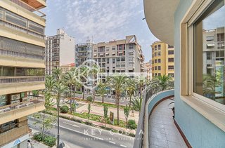 Piso en venta en Ensanche - Diputación en Alicante