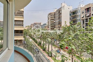 Piso en venta en Ensanche - Diputación en Alicante