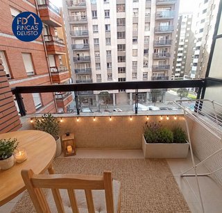 Piso en venta en San Pedro de Deusto-La Ribera en Bilbao