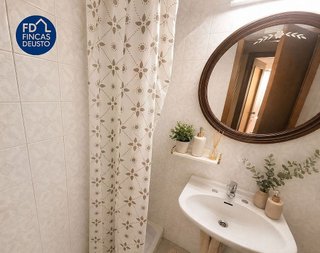 Piso en venta en San Pedro de Deusto-La Ribera en Bilbao